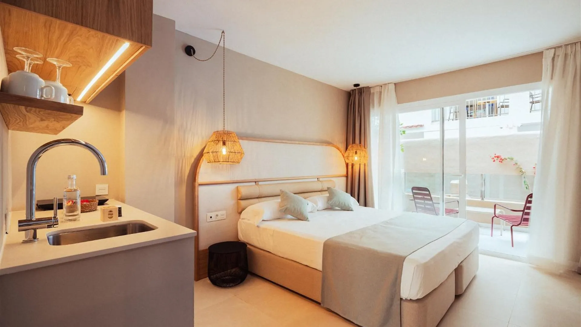 Ama Ibiza (Adults Only) Hotel Playa d'en Bossa 4*,